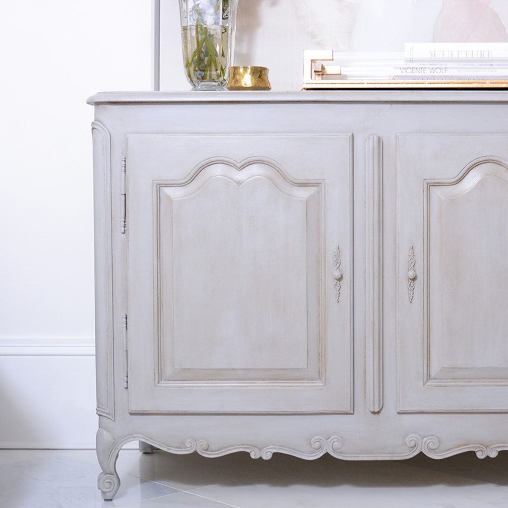 Learn How To Distress Paint Furniture